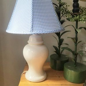 Vintage White Ginger Jar Lamp